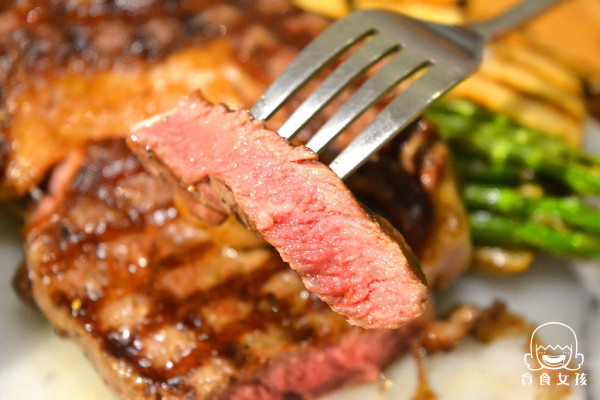 用餐也能尋寶？複合式文青餐廳隱藏巷弄不可錯過好料理！Pinknic 野餐吧忠孝小房間@貪食女孩Louise