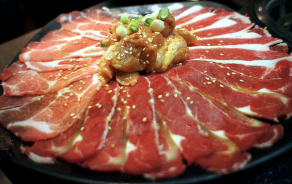 台北大安 瓦崎燒肉火鍋吃到飽 啤酒＆哈根達斯冰淇淋無限享用  聚會好去處