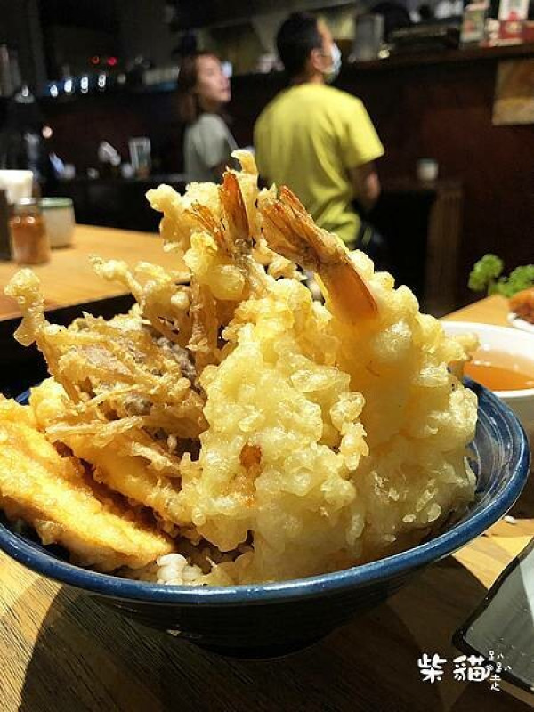 【台北】暮暮烏龍麵｜藏身在巷弄內的日式烏龍麵，炸物都美味｜柴貓趴趴走