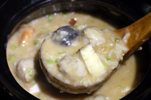 新北。海山美食～六福皇宮師傅開餐廳。需預定美味砂鍋粥！皇饌砂鍋粥（捷運海山站）