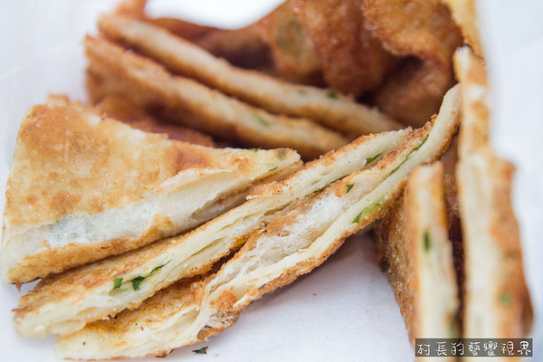 【食記】｛屏東。東港鎮｝東港在地人都知道的美食，馬祖蔥油餅酥薄脆        
      