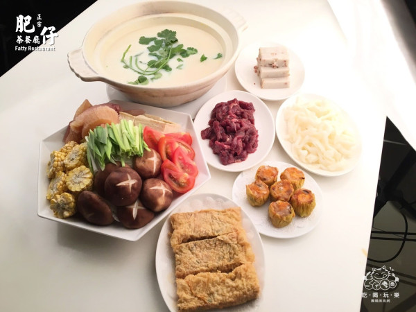 《美食推薦》【桃園】正宗肥仔茶餐廳(三訪)。永和市場美食 超人氣創意港式點心新品上市 超推港式火鍋 蟲草花蒸雞 雲端七檸賓 雪糕波蘿包 招牌燒賣 韭菜香煎餅 牛肉腸粉 桃園必吃美食推薦(文末贈獎)