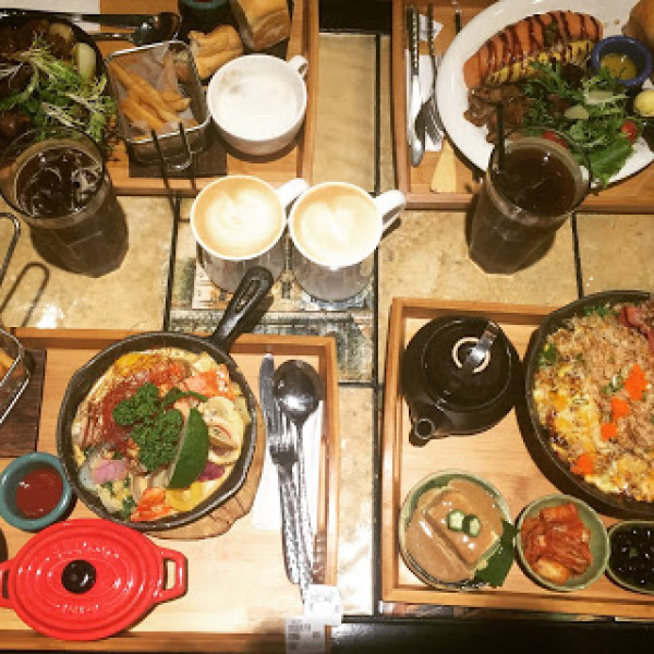 【台灣・府城】多一點咖啡館(美學館)- 置身在野生動物氛圍裡