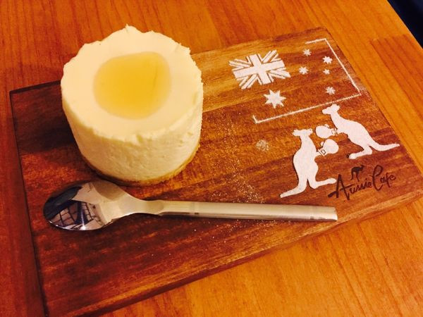 捷運中山國小站 ✿ 澳氏咖啡Aussie Cafe ✿ 帶給人們旅遊氛圍的澳洲風格背包客概念咖啡廳! 雙層床也是座位!!