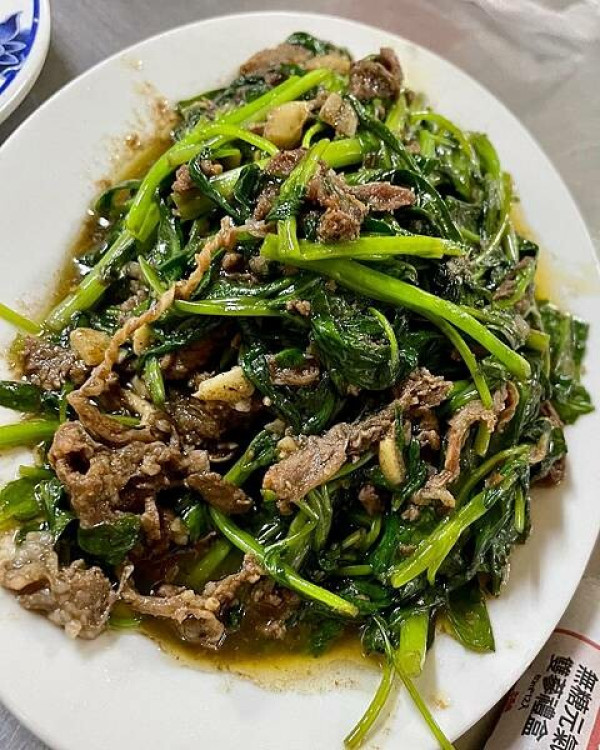 桃園龜山-深夜的份量多排隊名店-李北港炒羊肉