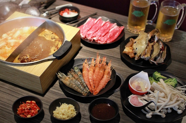 桃園鍋物吃到飽/中壢鬼椒麻辣王，三點蟹、天使蝦、安格斯黑牛、啤酒隨你吃喝到飽飽飽只要598元 - Ann‧榜哥‧生活事務所