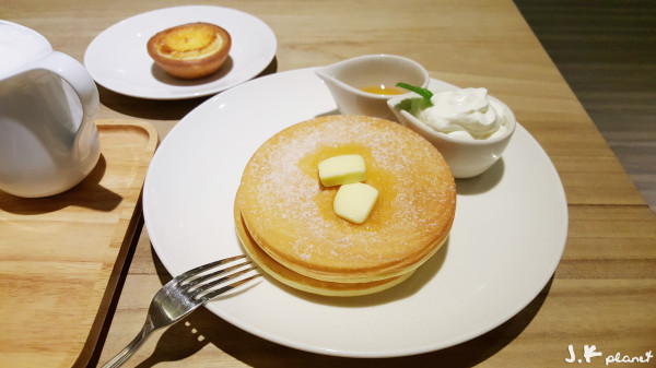 台北 - 【White Cosy】日本北海道四葉乳業直營，海外第一家店在台灣！