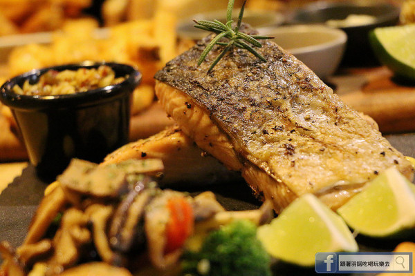 【羽諾食記】Halfway There 伴路餐酒館❤聊天聚餐喝酒的好地方❤捷運松江南京站美食❤