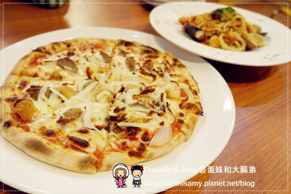 ♥新竹關新路好吃餐廳♥▋酪義廚房CheeseBubble義大利料理 客製化披薩Pizza外帶、義大利麵、燉飯、比利時鬆餅、三明治輕食▋新莊火車站附近 不限時