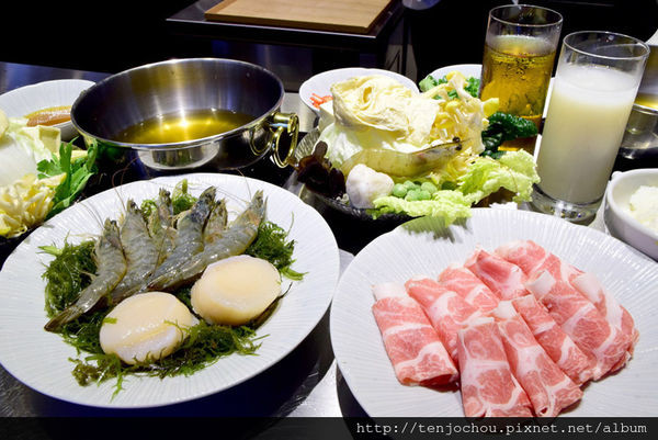 花花，甲飽沒【台北食記】德朗火鍋 法餐大廚掌廚！顛覆傳統的奢華鍋物饗宴！