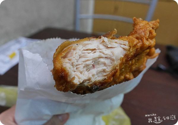 【超誇張美食】比牛排還厚的爆漿雞排魔王狂爆雞排。新北板橋市