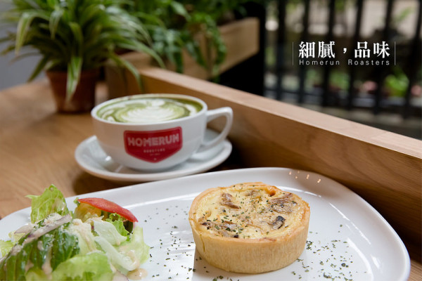 【基隆美食】超質感 Homerun Roasters 不推我對不起基隆鄉親  蛋糕好吃 咖啡好喝 老闆很帥氣