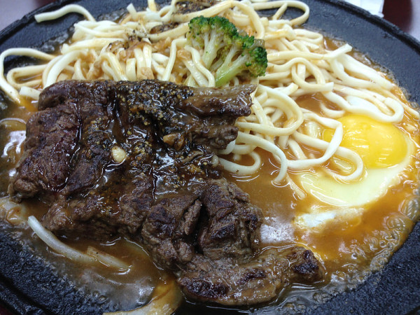 五甲夜市平價牛排@大犇牛排館