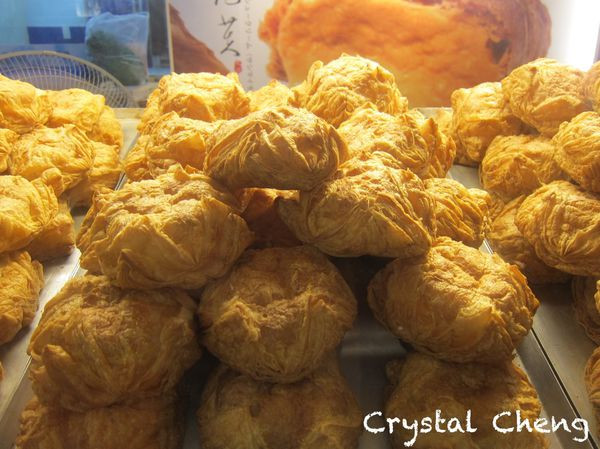 【新北美食推薦】米詩堤甜點王國 酥脆黃金泡芙 就算每次都吃得滿身都是還是一定要來一顆的呀！！(九份 台北 必吃 甜點)