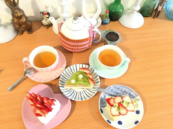 【高雄 前金區】草上飛工作室→媽呀!!!這根本就是在民宅內喝下午茶啊!!!超級低調的甜點工作室←
