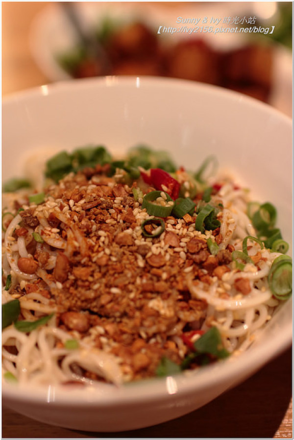 【新北林口食記】四川吳抄手。經典川菜應有盡有，只是....沒吃到