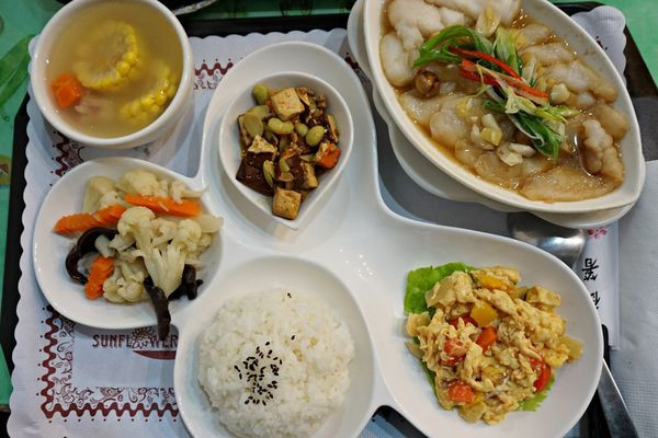 【巷弄食堂】東門溪徒步街美味簡餐