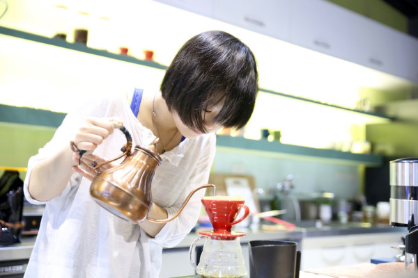 人子，快來品嚐無負擔的健康蔬食與精品咖啡！宜蘭礁溪手沖咖啡。礁溪蔬食料理。