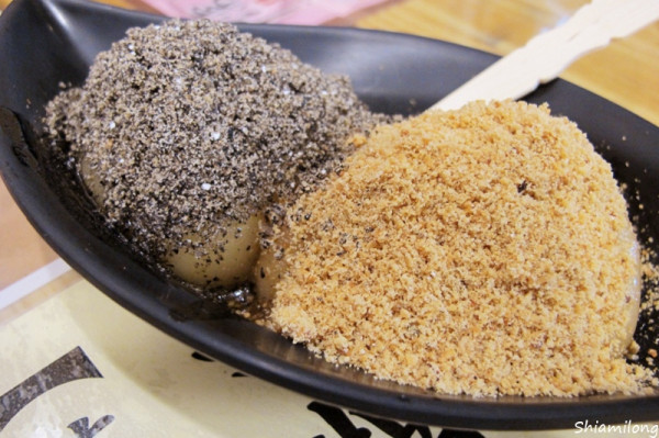 【台南】東區 ★ 儒家花生仁湯 - 令人懷念的米糕粥 & 招牌燒麻糬充滿彈性不黏牙，香Q好吃