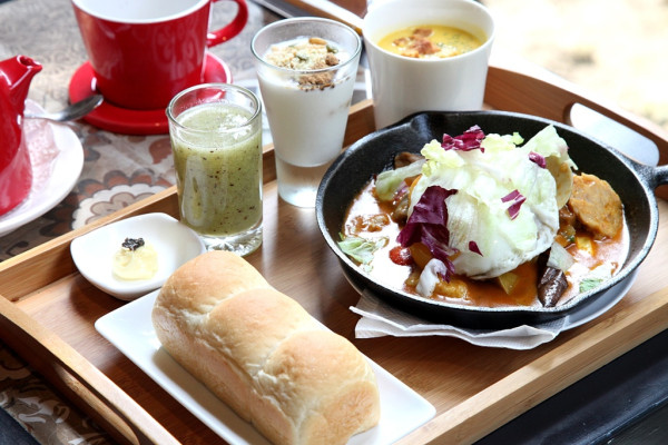 【台南安平區-美食】芯芯要去【95咖啡館】~台南新生代人氣早午餐廳!延續飯店規格嚴選食材與料理技術給人早午餐全新感受