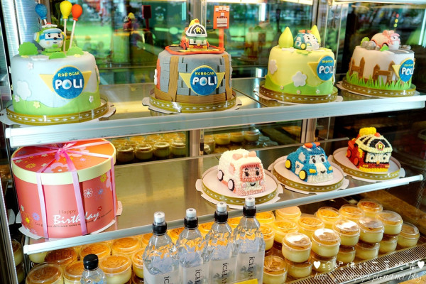 【高雄-苓雅區】熱門卡通波力救援小隊全員集合就在「波力poli親善餐廳」，室內外都有兒童遊樂設施可以玩喔！