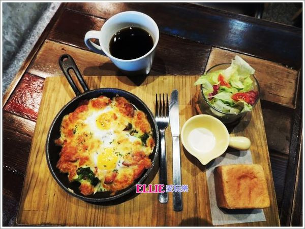 【高雄】前鎮區瑞隆路早午餐、咖啡、烘焙麵包│套餐手工烘焙麵包可以無限量供應