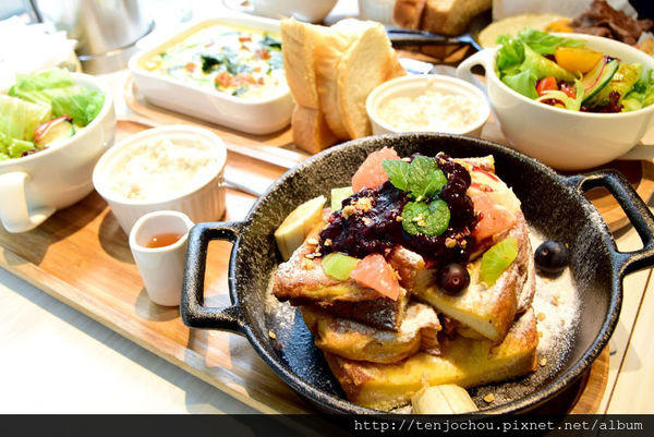 花花，甲飽沒【台北食記】C25 PLUS 明星愛店！近期吃過最滿意的早午餐 不限時更推薦！