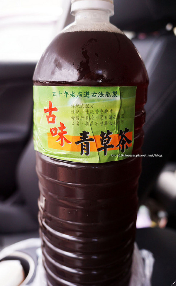 【台中豐原】豐原墩腳青草行-五十年老店.遵古法熬製.青草茶清涼退火.小天使和大街尾福德祠旁