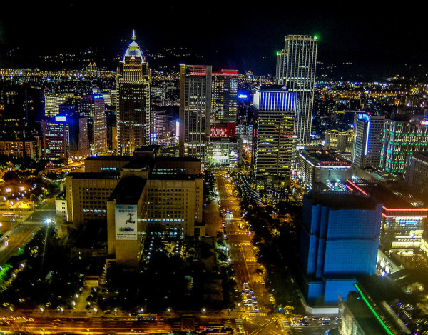 享受台北的美麗夜景!! 101和料理食堂、101美食推薦
