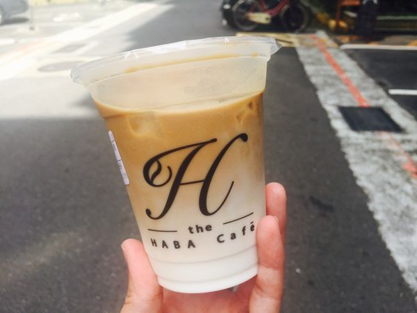 捷運中山國中站 ✿HABA cafe✿ 美麗的漸層咖啡販售處~ 推薦不會甜膩的提拉米蘇拿鐵!
