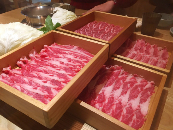 [台北美食] 鍋無敵 冷藏肉專門NabeMuteki。只給你新鮮絕不給你冷凍肉 // 微風廣場.忠孝復興站