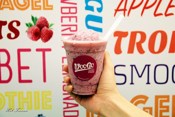 【台南中西區】現打果昔新鮮又營養，採用低脂優格喝起來更沒負擔，夏天補充能量的好選擇：WooGo美式加州果昔(台南新光三越中山店)