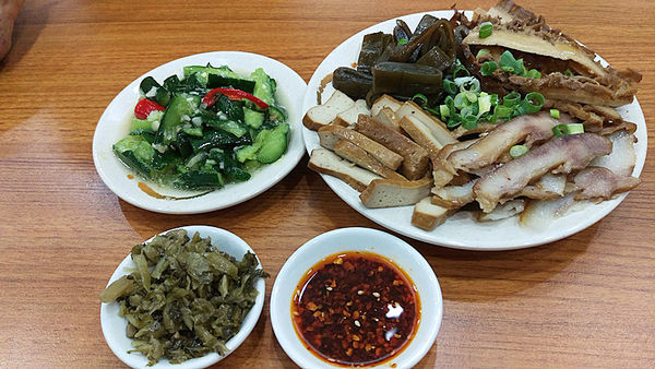 「信義安和牛肉麵」【藍玲四川牛肉麵】川味獨門手藝，簡單樸實的媽媽味！        
      