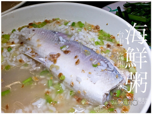 海鮮料加上4隻大蝦高C/P值每碗只要120元喔~(