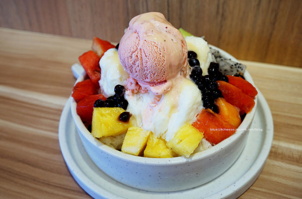 【台中北區】霜府手作-招牌水果雪花冰.水果系列季節限定.還有剉冰豆花嫩仙草果汁.一中商圈.太平國小斜對面.近光南大批發