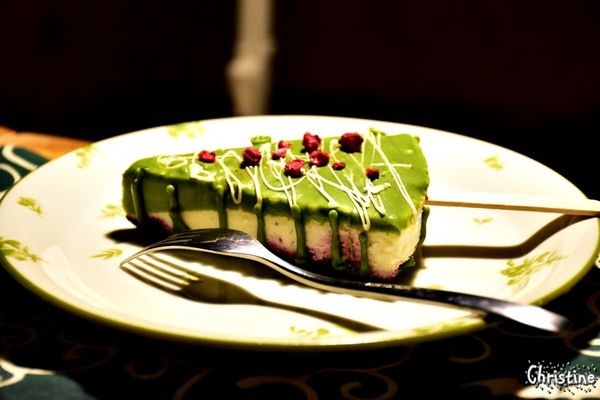 【台中。美食】龍井 / 思維 輕 甜食，隱藏於巷弄間二樓的甜點店，每日限定甜點，供應酒精飲品，東海商圈內