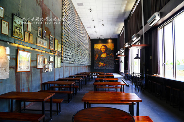 [屏東♥恆春]恆春3000啤酒博物館。典藏3000個來自世界各地的啤酒杯。