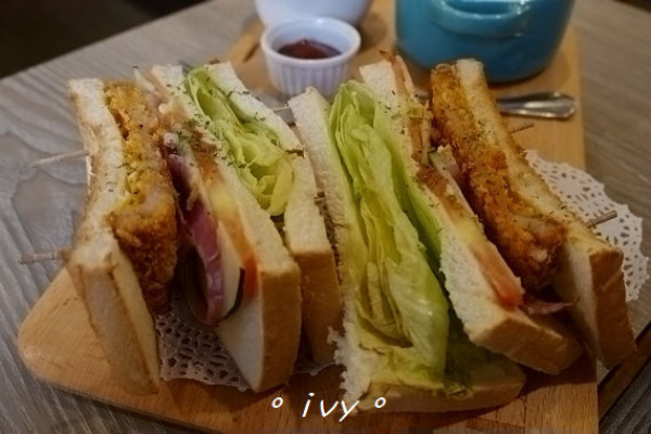  ♡ 新竹食 ♡ 腳落幸福小舖。自在放鬆的好地方