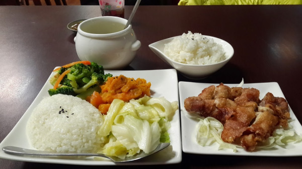 [桃園x中壢]一四一廚房。現做家常料理廚房 巷弄美食推薦