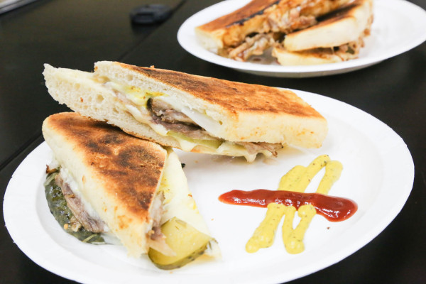 (桃園美食)五星級古巴三明治/墨西哥烤餅/每日限量200份/純手工作的古巴麵包/近ikea/內用/外帶/桃國國際路一段