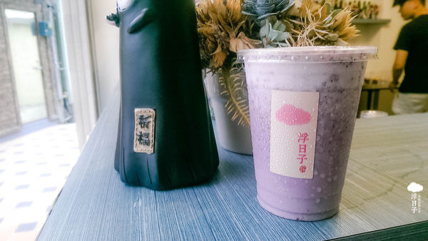 台南美食│浮日子喝果汁。IG熱門打卡點_巷弄中的唯美文青果汁店
