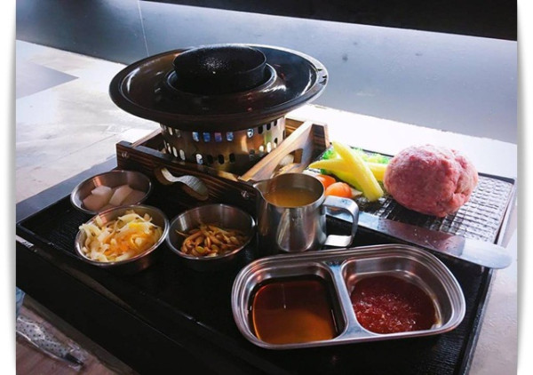 一人獨享韓式烤肉球，水龍頭抽油煙機好有趣!! - 「石堂-極和牛石頭燒」