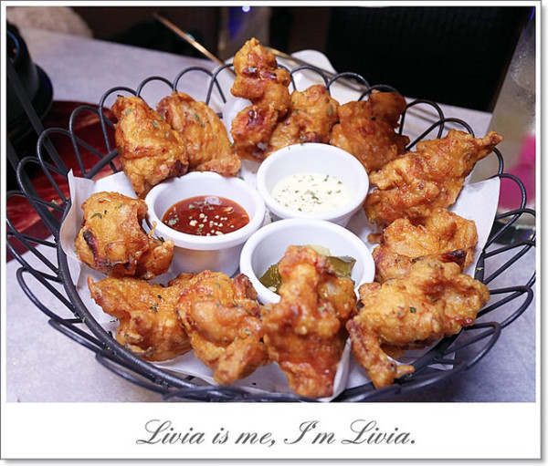 美食。餐廳│ 台北大安區 大安捷運站 Hanchu Taipei 한추 東區韓式 韓國控/韓國料理/擁抱太陽的月亮/海鮮豆腐鍋/辣椒炸雞 ❤跟著Livia享受人生❤