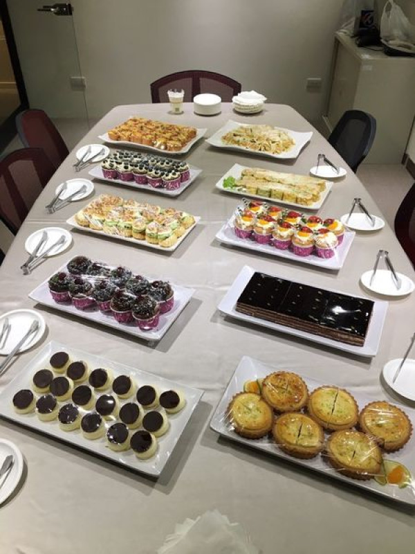 [愛吃鬼]飛士蘭外燴家 美味到你家 做足面子也填飽肚子 │會議點心、開幕茶會、滿月派對