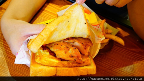 【新竹東區】吐司工寓Tosicon-新竹關東店 韓式鐵板煎吐司 早餐/早午餐/下午茶/外送 文附菜單 近新竹新莊火車站