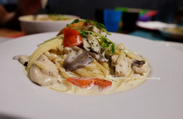 【台中大甲】Heyyo Pasta囍咖啡-份量都很有誠意.家庭聚餐朋友聚會.大甲美食餐廳