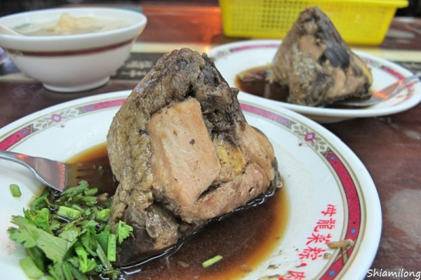 【台南】中西區 ★ 海龍肉粽菜粽 - 飄香80餘年、24小時營業的老字號粽子店