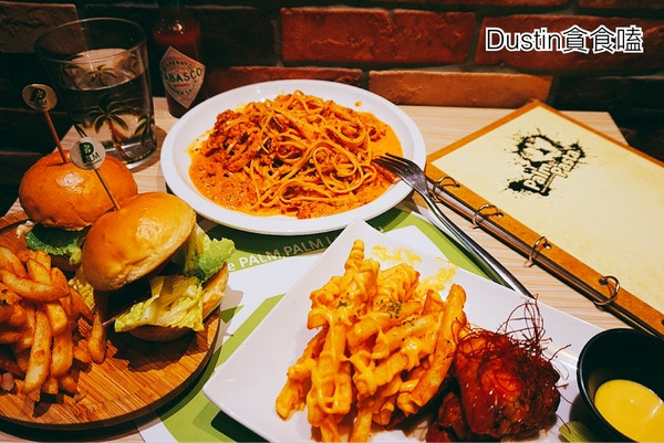 【北醫商圈】直播賽事運動餐廳｜象山美景飽食の早午餐首選『 PALM PASTA 棕櫚樹義大利麵』