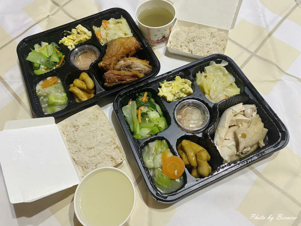 來佳海南雞~飄香巷弄間數十載 飯點時間一位難求 @Bernice的隨手筆記