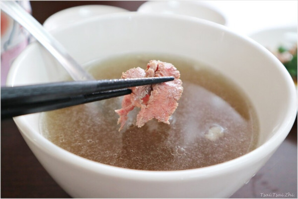 [台南]阿棠牛肉湯-安平分店|來台南就要喝上暖呼呼的牛肉湯